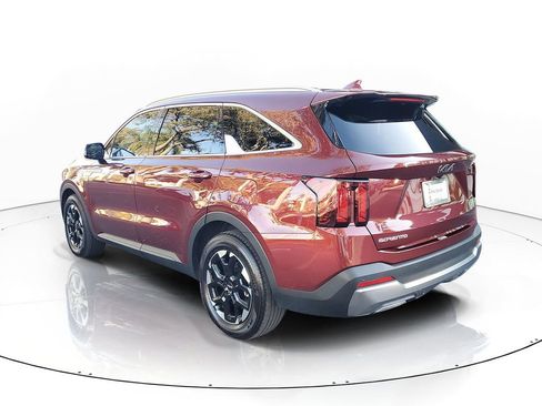 Certified 2024 Kia Sorento S image 4