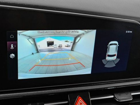 Used 2024 Kia Niro EX FWD image 22