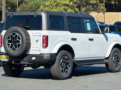 New 2026 Ford Bronco Outer Banks AWD/4WD image 11