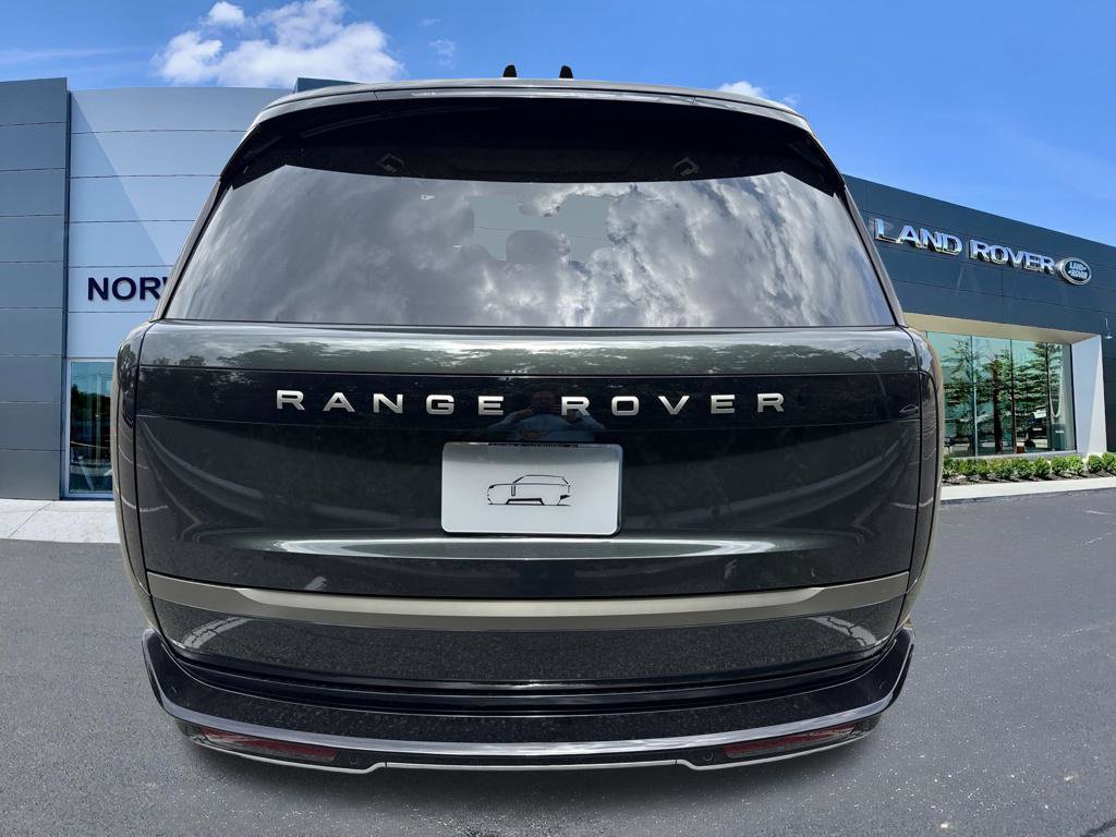 New 2027 Land Rover Range Rover Long Wheelbase SE AWD/4WD image 6