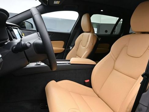 New 2026 Volvo V60 B5 Cross Country Ultra w/ Climate Package AWD/4WD image 10