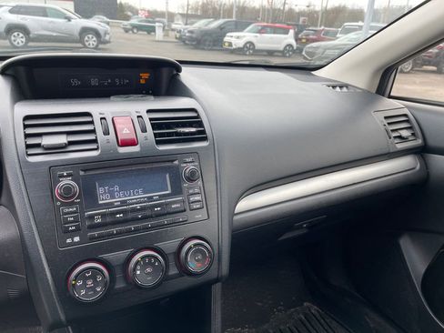 Used 2013 Subaru Impreza 2.0i image 9
