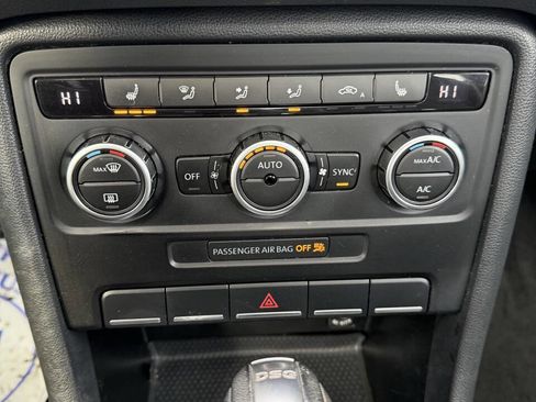 Used 2014 Volkswagen Beetle TDI image 11