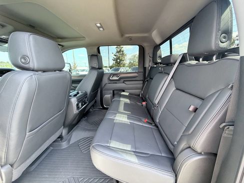 Used 2025 GMC Sierra 3500 Denali w/ Denali Reserve Package AWD/4WD image 28
