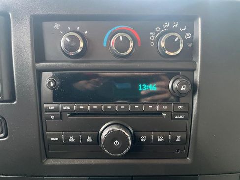 Used 2017 Chevrolet Express 3500 LT w/ LT Preferred Equipment Group image 18