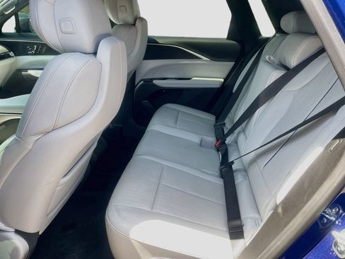 Used 2025 Cadillac Lyriq Sport AWD/4WD image 25