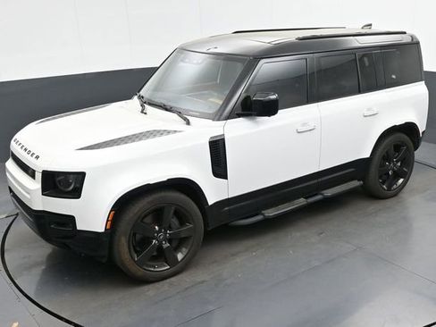 Used 2024 Land Rover Defender 110 X-Dynamic SE image 29