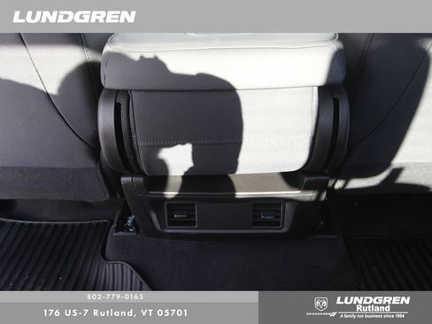 Used 2020 GMC Sierra 1500 4x4 Crew Cab w/ Convenience Package image 37