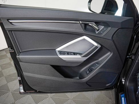New 2025 Audi Q3 2.0T Premium image 23