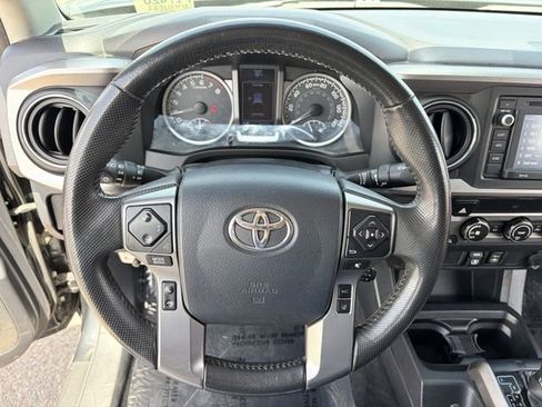 Used 2019 Toyota Tacoma SR5 RWD image 24