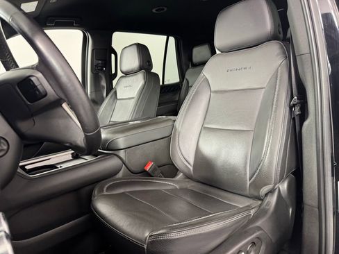 Used 2022 GMC Yukon Denali AWD/4WD image 13
