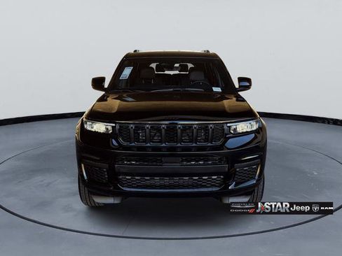 New 2025 Jeep Grand Cherokee L Laredo image 2