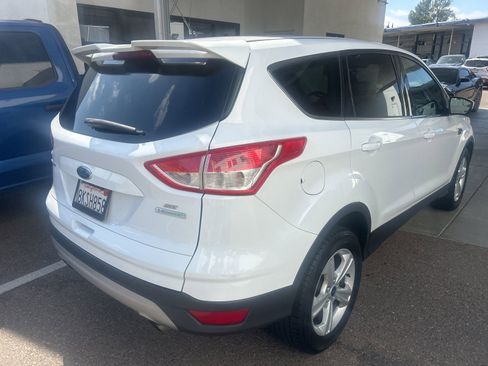Used 2015 Ford Escape SE FWD image 15