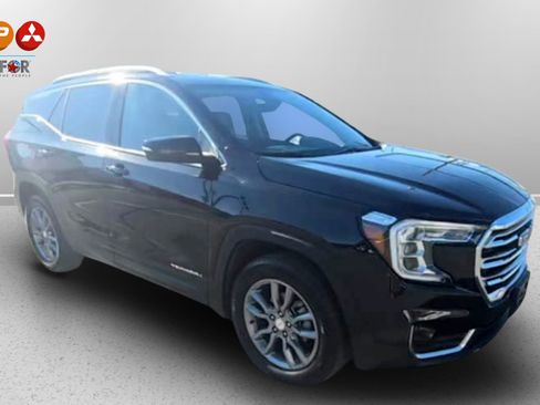 Used 2024 GMC Terrain SLT image 4