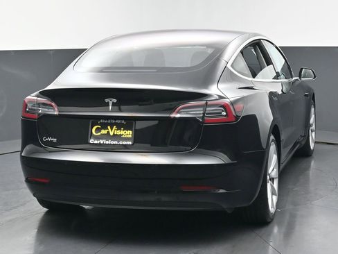 Used 2018 Tesla Model 3 Mid Range image 3