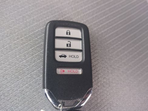 Used 2018 Honda Accord LX image 39