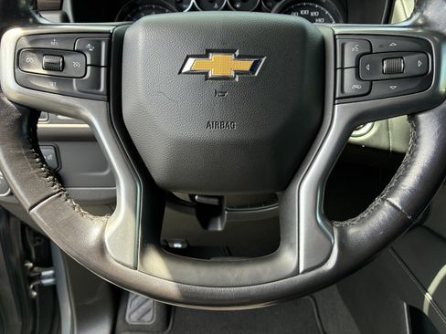 Used 2022 Chevrolet Suburban LS w/ Driver Alert Package image 28