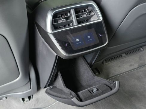 Used 2024 Lucid Air Touring AWD/4WD image 38