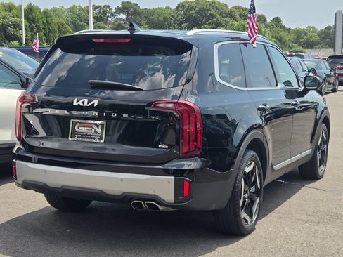 Used 2024 Kia Telluride S w/ S Sunroof Package AWD/4WD image 4