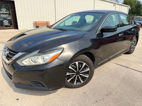 Used 2016 Nissan Altima 2.5 S w/ Power Driver Seat Package FWD image 1
