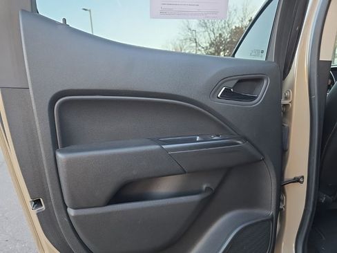 Used 2021 Chevrolet Colorado ZR2 image 16