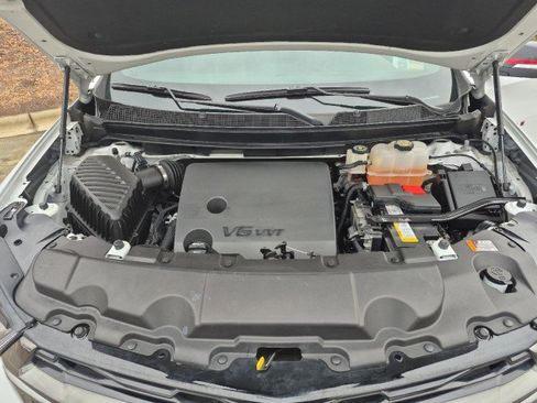 Used 2023 Chevrolet Traverse Premier w/ Redline Edition image 13