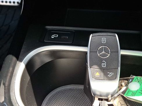 Used 2023 Mercedes-Benz CLA 250 4MATIC image 27