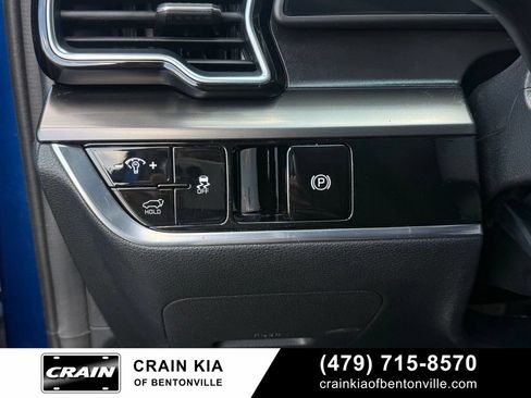 Certified 2025 Kia Sportage EX w/ Premium Package AWD/4WD image 11