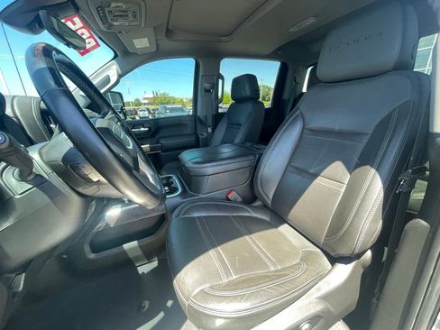 Used 2023 GMC Sierra 2500 Denali w/ Denali Ultimate Package AWD/4WD image 18