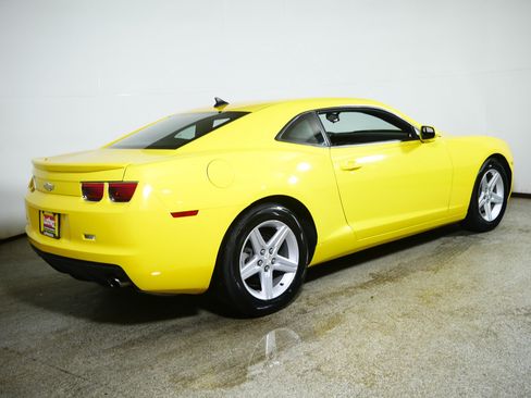 Used 2012 Chevrolet Camaro LT RWD image 7