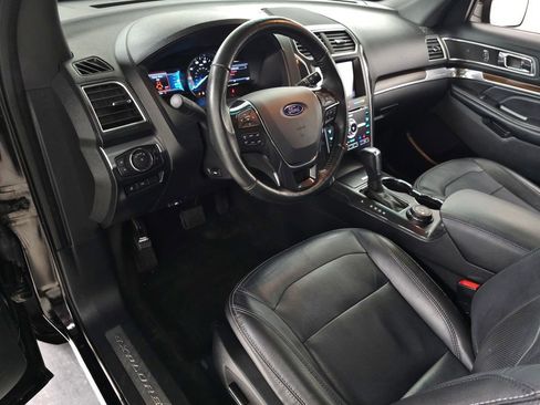Used 2017 Ford Explorer Limited w/ Equipment Group 301A AWD/4WD image 15