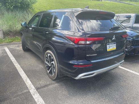 Used 2022 Mitsubishi Outlander SE AWD/4WD image 3