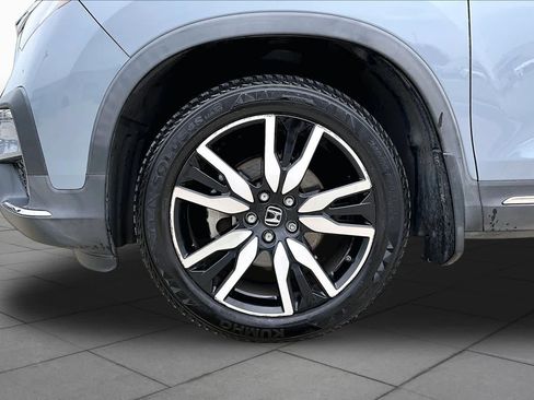 Used 2022 Honda Pilot Touring image 11