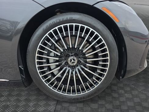 Used 2024 Mercedes-Benz EQS 580 4MATIC Sedan image 40