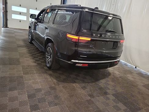 Used 2023 Jeep Wagoneer Series II AWD/4WD image 4