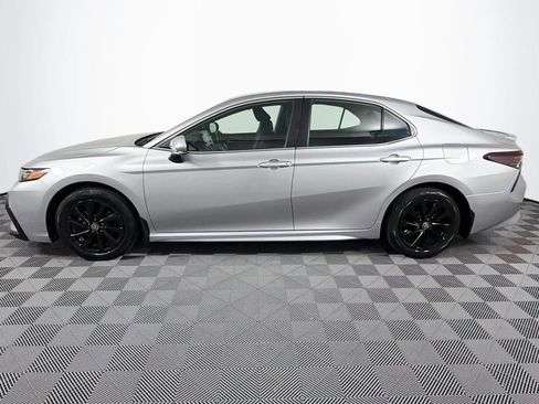 Used 2024 Toyota Camry SE FWD image 7