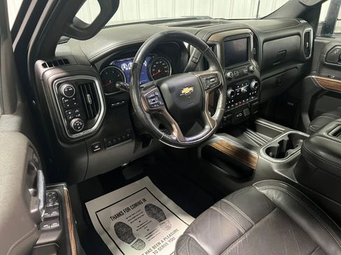 Used 2022 Chevrolet Silverado 2500 High Country w/ Z71 Off-Road Package image 2