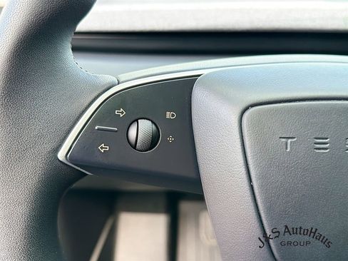 Used 2025 Tesla Model 3 Long Range AWD/4WD image 13