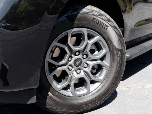 Used 2025 Ford Expedition Max Active RWD image 2