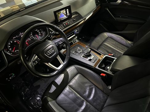 Used 2019 Audi Q5 2.0T Premium w/ Convenience Package image 9