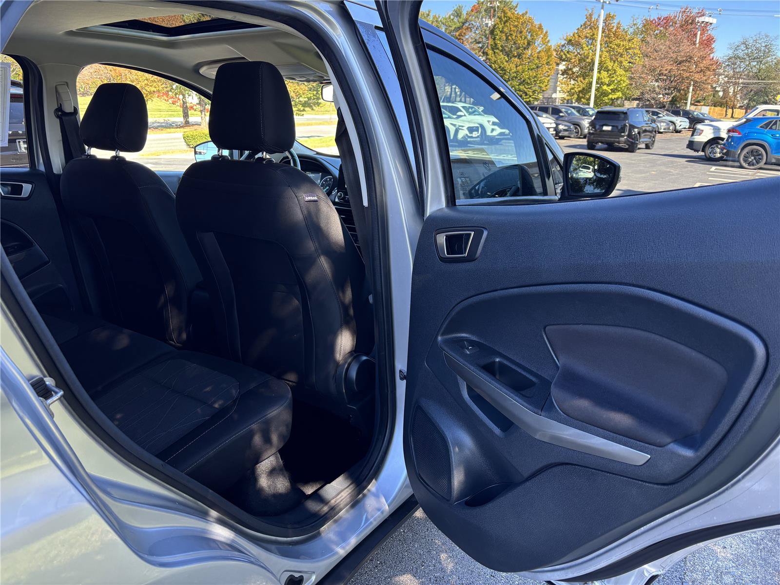 Used 2018 Ford EcoSport SE FWD image 12