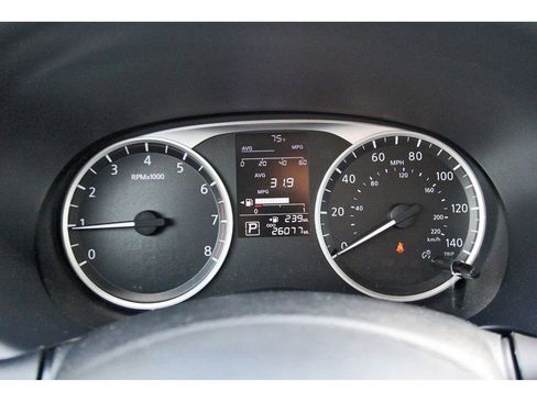 Used 2024 Nissan Kicks S image 10