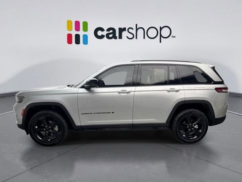 Used 2024 Jeep Grand Cherokee Limited w/ Black Appearance Package AWD/4WD image 2