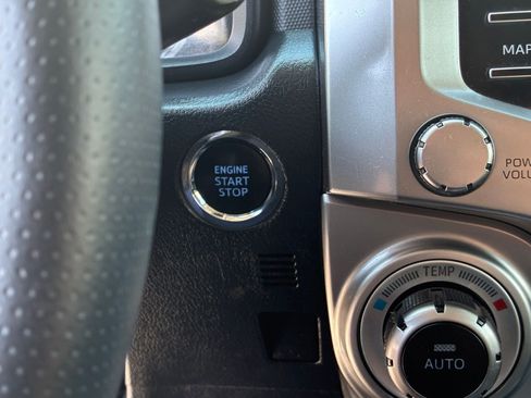 Used 2021 Toyota 4Runner Limited AWD/4WD image 21