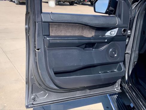 Used 2019 Ford Expedition Limited w/ Equipment Group 302A image 21