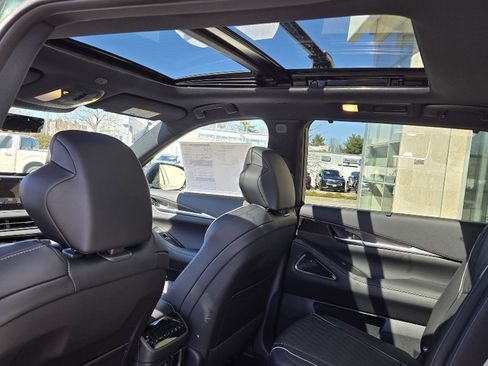 New 2026 INFINITI QX60 Autograph w/ Dark Cargo Package image 11