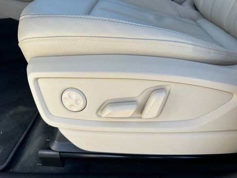 Used 2022 Audi Q5 2.0T Premium Plus image 19