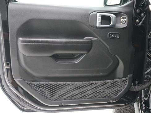 Used 2021 Jeep Wrangler Unlimited Sport AWD/4WD image 17
