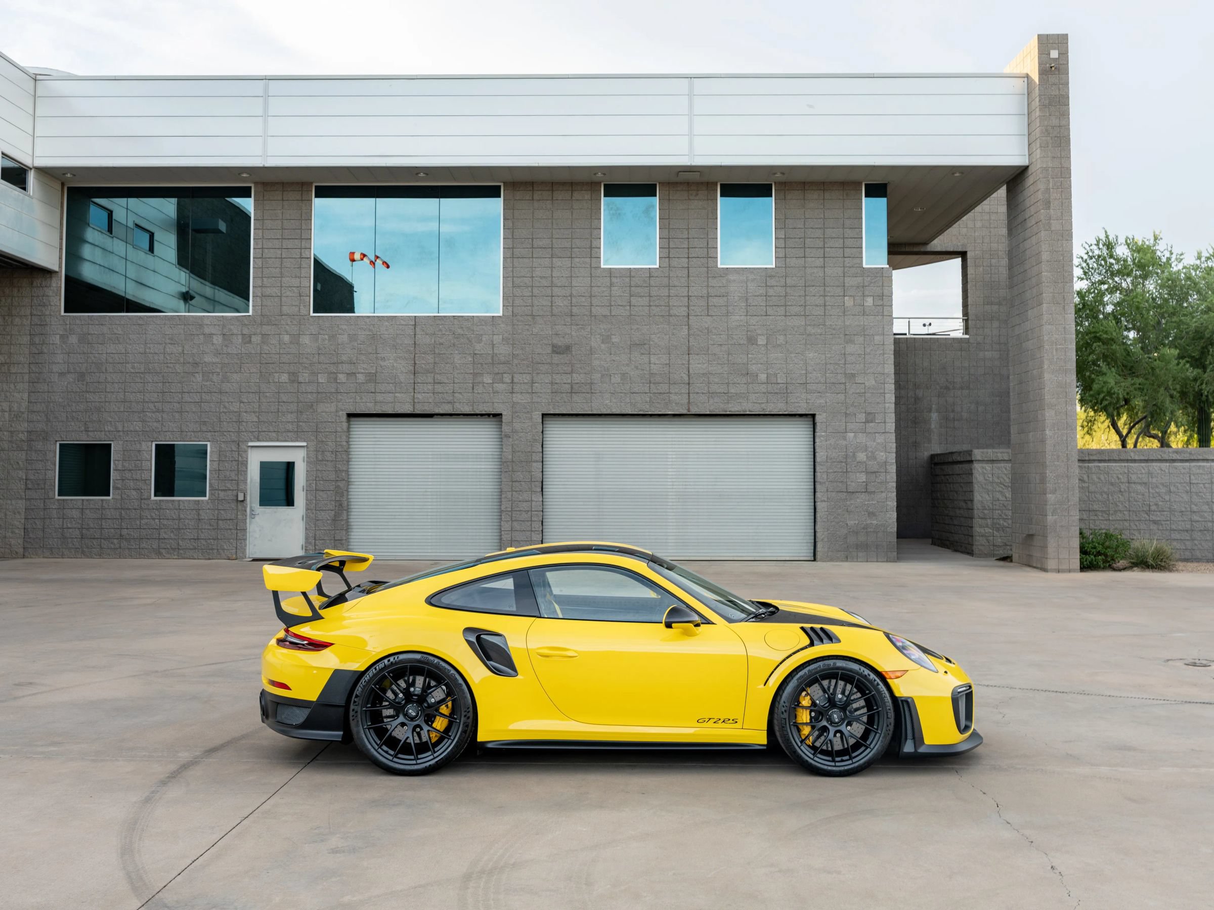 Used 2018 Porsche 911 GT2 RS RWD image 27