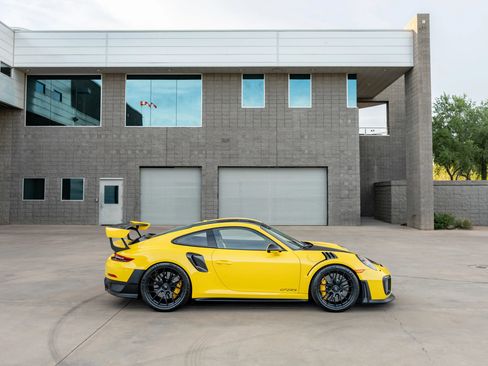 Used 2018 Porsche 911 GT2 RS RWD image 27